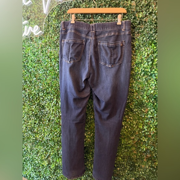 S2 pairs of Democracy “ab” Solution jeans - Picture 7 of 7